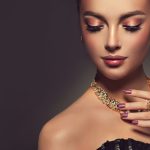 choisir une médaille adaptée à son pendentif